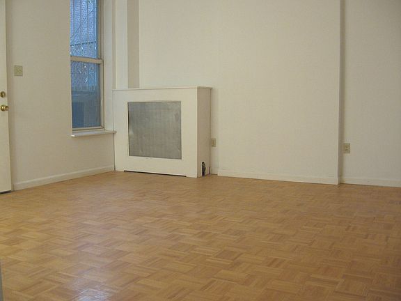 5th image of 356 8th St APT 1