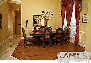 5th image of 5808 Farr Oak Dr