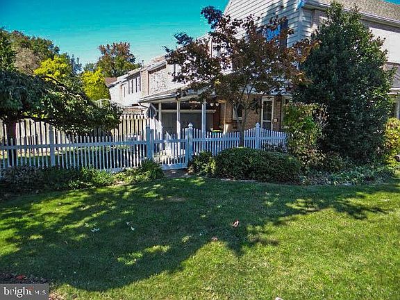 5th image of 699 Cumberland Ave