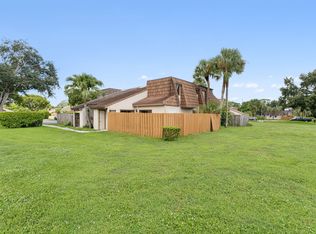 4132 Palm Bay Cir APT D, West Palm Beach, FL 33406