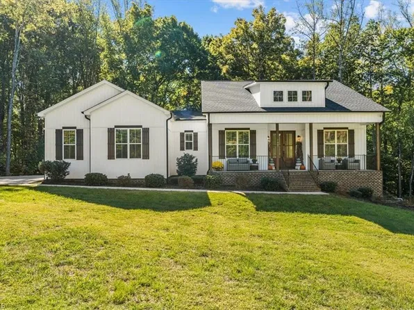 7007 Ridge Haven Rd, Greensboro, NC 27410