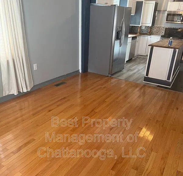 404 Somerville Ave — Photo 4