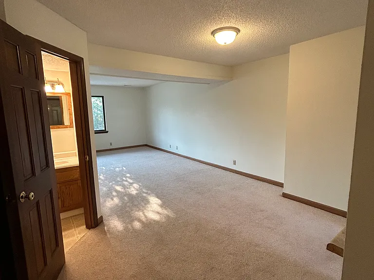 2326 Hillcrest Dr #2326 — Photo 5