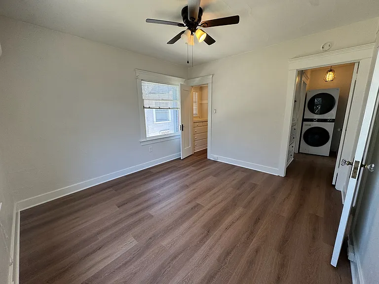 315 Newport Ave — Photo 14