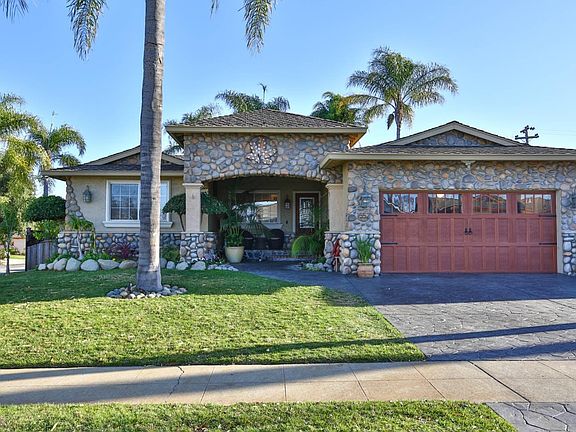 2nd image of 1552 Park Crest Ct