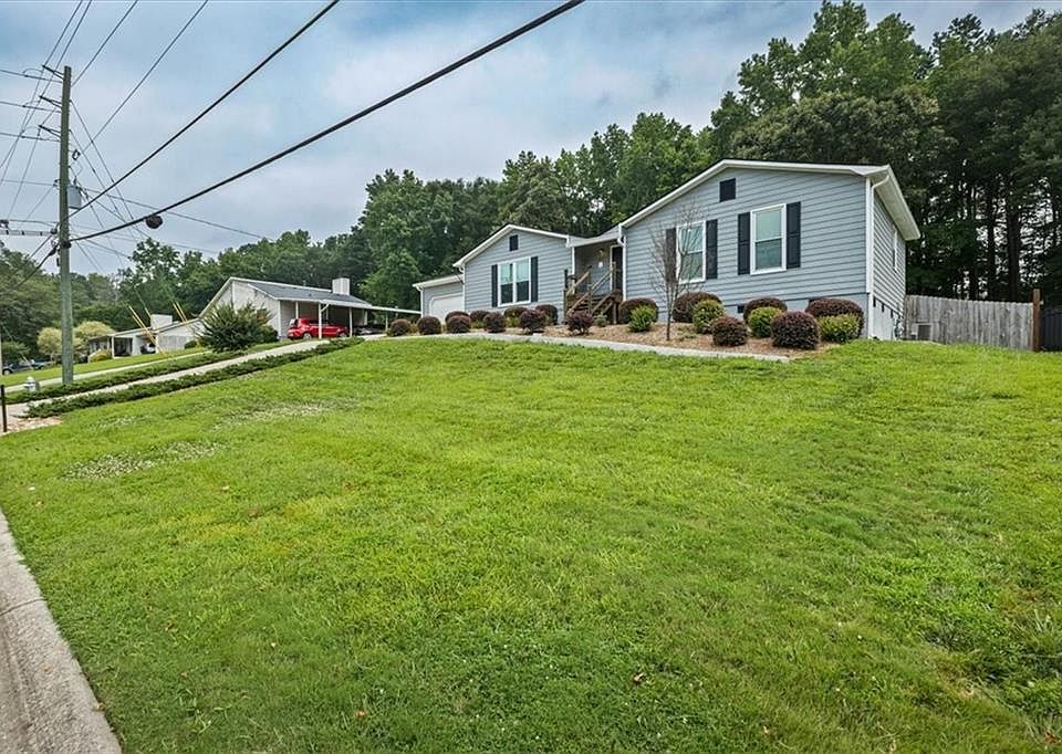 1st image of 2711 Bluffton Rd