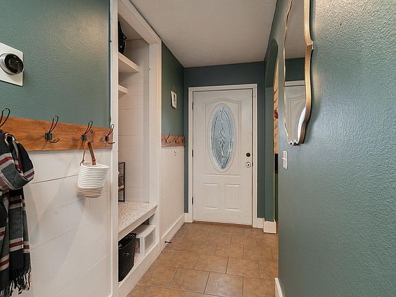 4th image of 230 W Abbi Lane