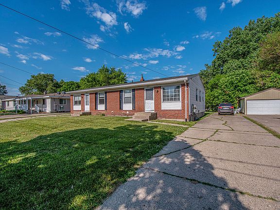 3rd image of 4305-4307 Dawes Ct SE