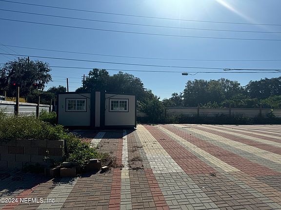 2nd image of 0 E 26TH Street