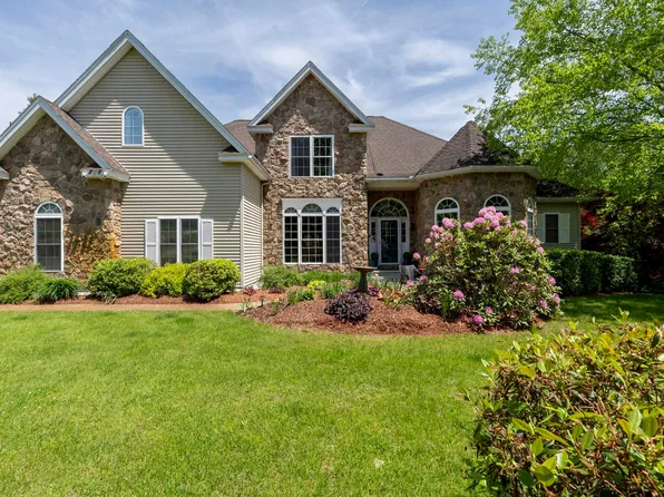 12 Rachel Way, Bedford, NH 03110