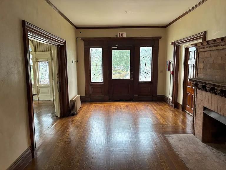 190-1 Broad St #6 — Photo 4