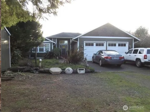 875 Pheasant Court SW, Ocean Shores, WA 98569