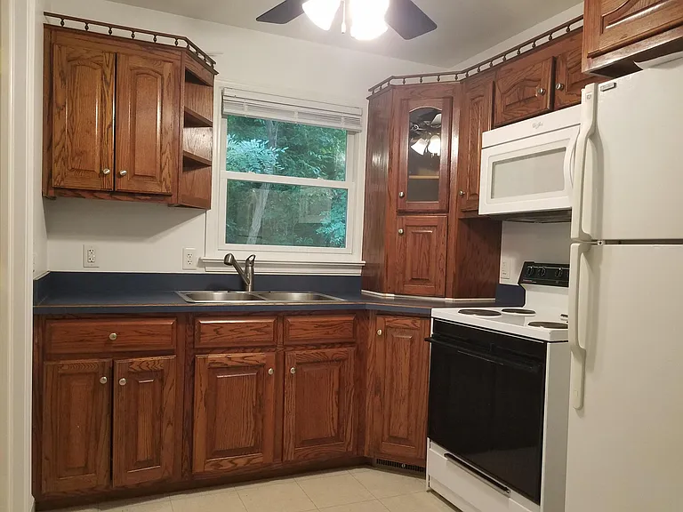 Kitchen (laundry door is to left).