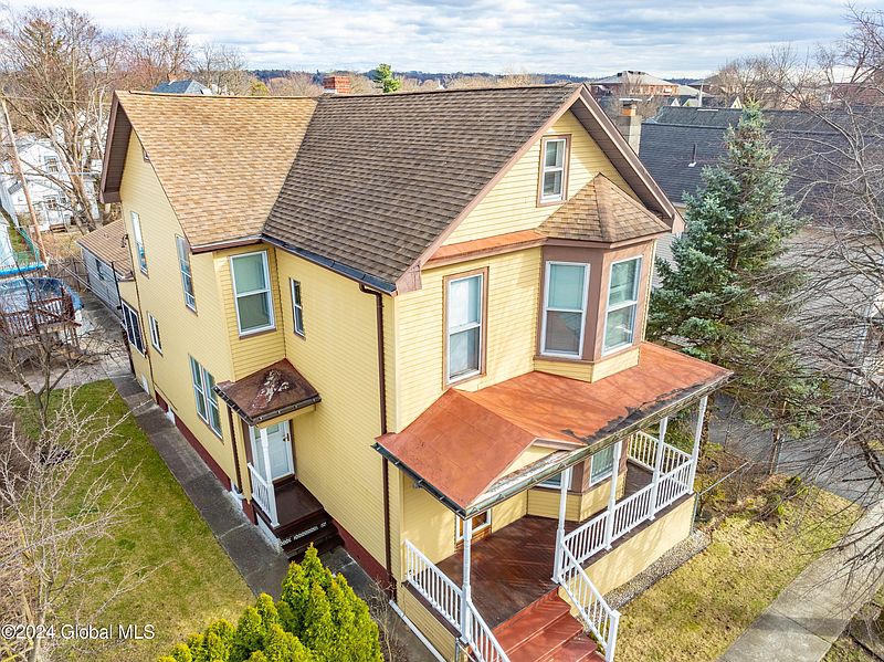 3rd image of 1218 6th Avenue