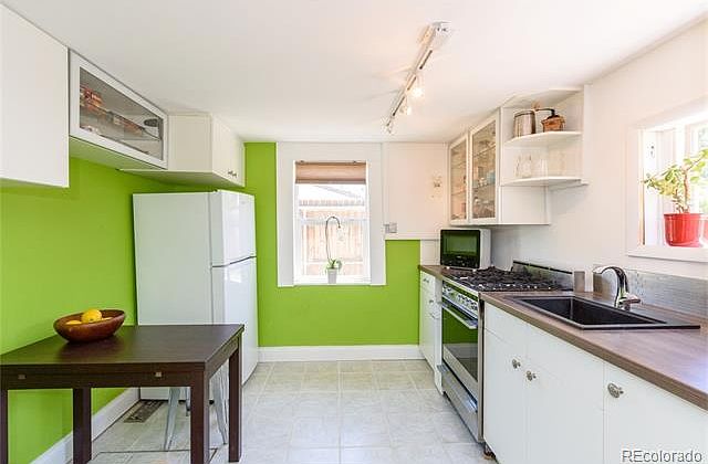 1st image of 627 W Asbury Ave