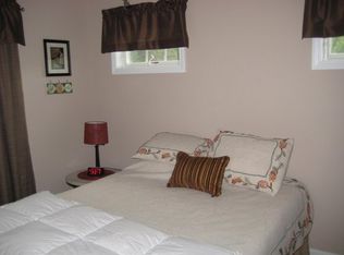 127 Lake Shore Dr, Cheshire, MA 01225