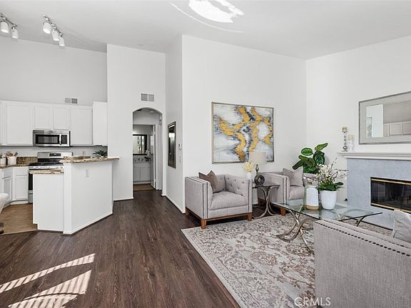 2nd image of 19431-14H Rue De Valore