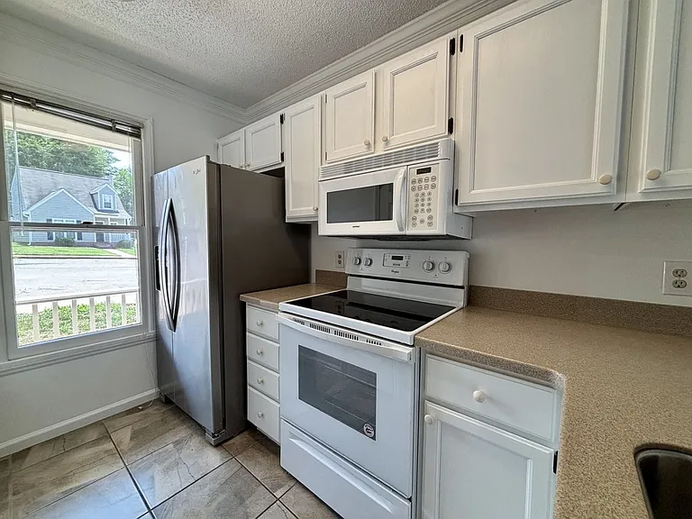 1446-55 Cimarron Pkwy — Photo 6