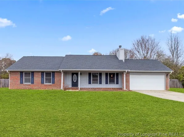 376 Woodberry Cir, Raeford, NC 28376