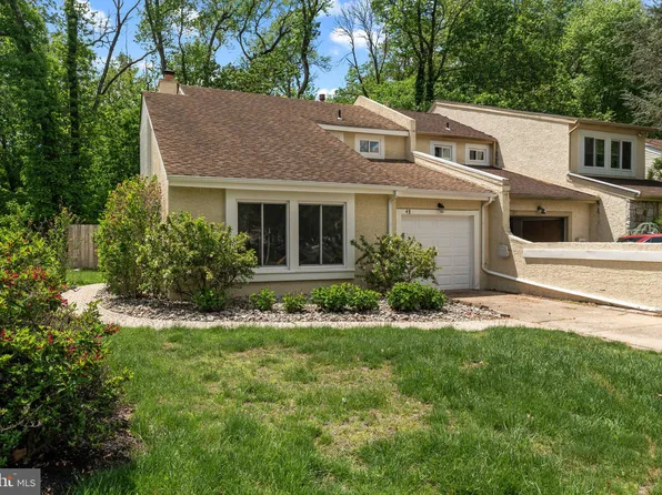 41 Peregrine Dr, Voorhees, NJ 08043