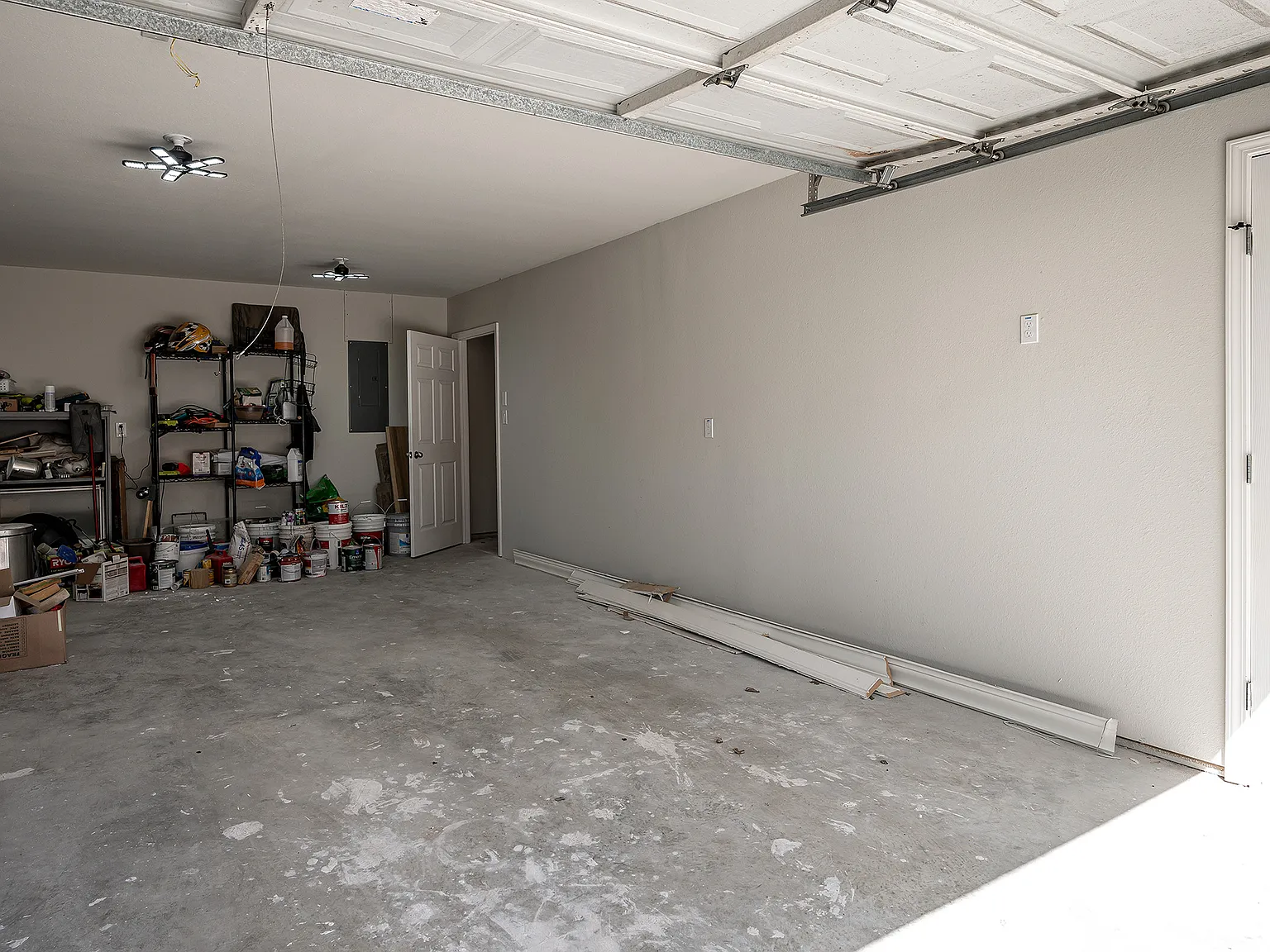 Studio, 700 sqft, $1,645 — Photo 2