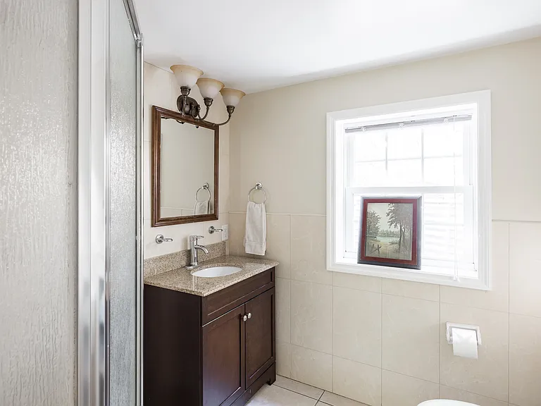 9 Ditch Plains Rd — Photo 11