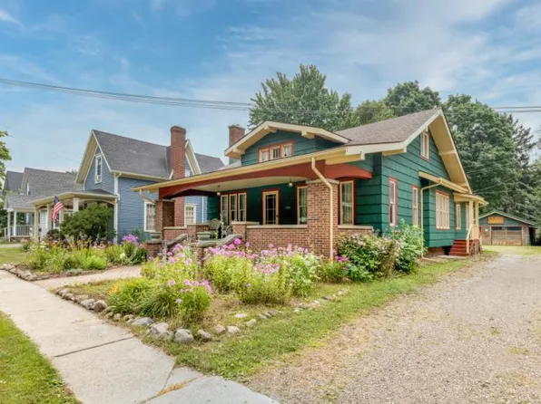 106 E Mechanic St, Yale, MI 48097