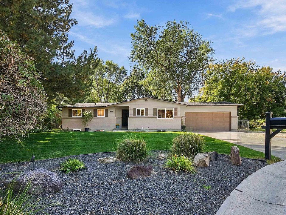 1st image of 10909 W Estate Dr