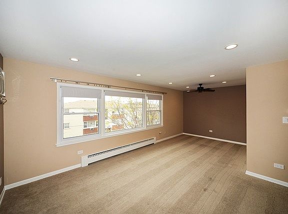 2nd image of 3121 Paris Ave APT 303
