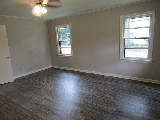 3rd image of 700 W Adams St