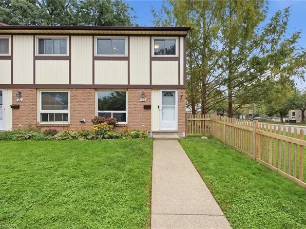 25 Linfield Dr #22, Saint Catharines, ON L2N 5T7