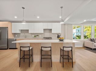 5205 Washington St #303, West Roxbury, MA 02132