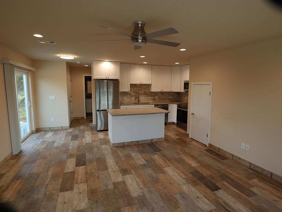 kitchen, dining livingroom