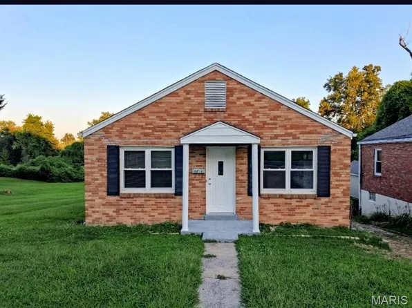 8816 Cozens Ave, Saint Louis, MO 63136