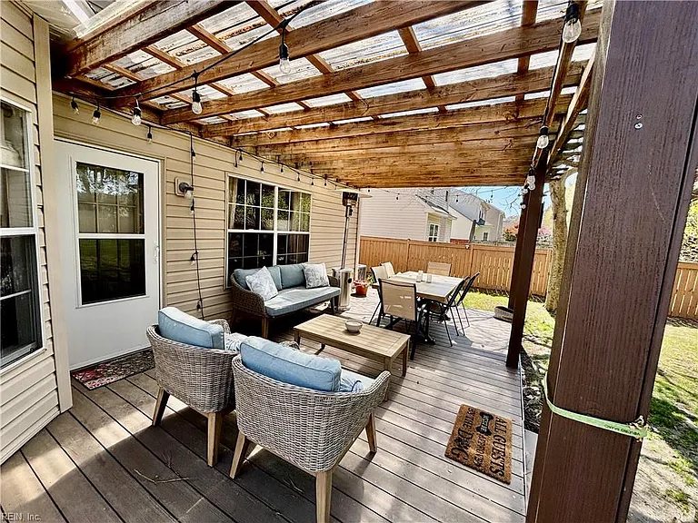 810 Holbrook Dr — Photo 25