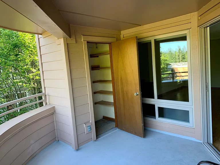 12349 Roosevelt Way NE #402 — Photo 18