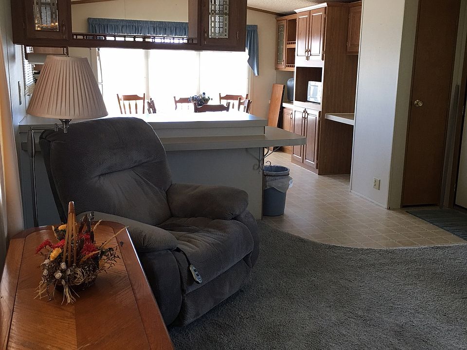 1st image of 907 Pembrooke Ln