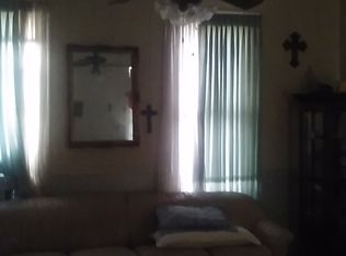 703 N Esplanade St, Palestine, TX 75801