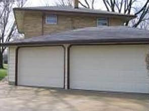 3-1/2 car Garage