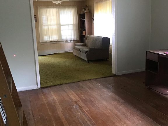 2nd image of 518 S 6th Ave