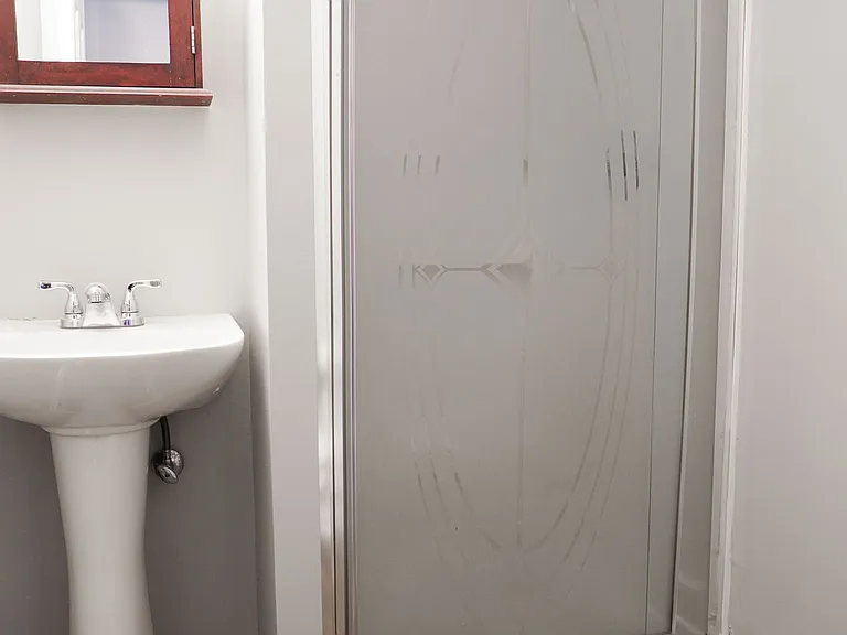 8001 Clovertree Ct — Photo 11
