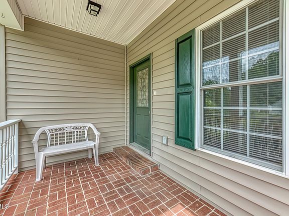 2nd image of 1012 Quail Run