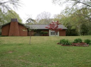 156 Lake View Dr, Vicksburg, MS 39180