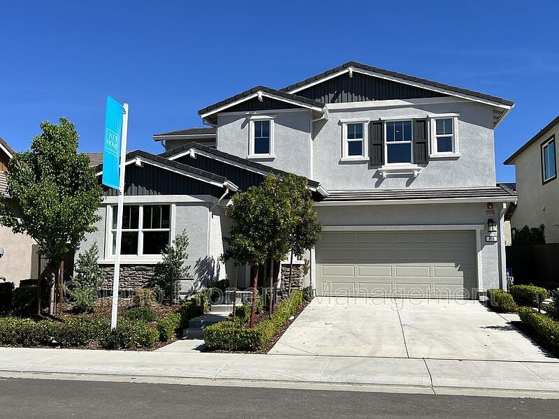 1st image of 809 Cosmos Dr