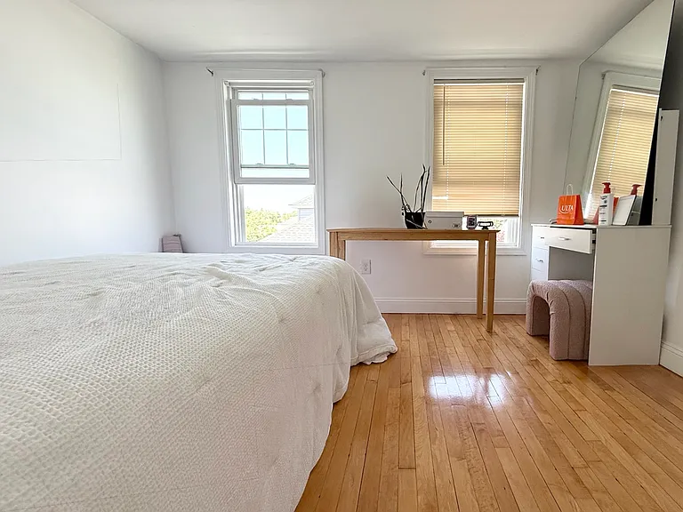 128 Lawrence St #B — Photo 6
