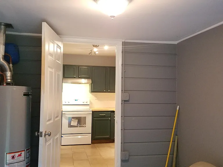 Laundry / Back entrance