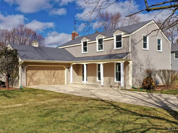 0N235 Winfield Rd, Winfield, IL 60190