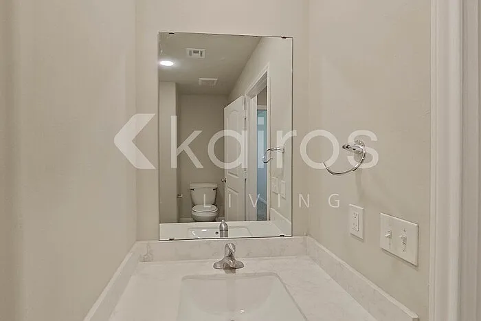 1109 NW 6th St — Photo 11