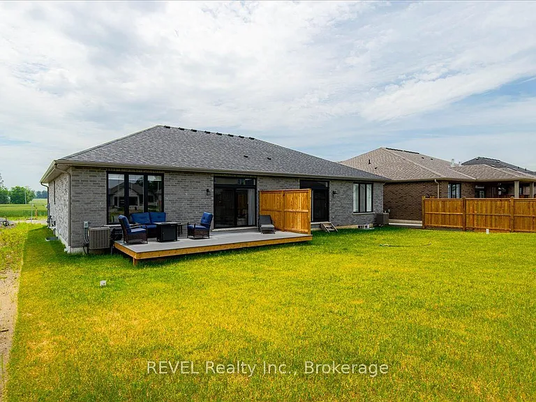 371 Argyle Ave — Photo 30