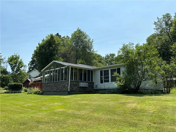 3 & 4 Erickson Dr, Mount Jewett, PA 16740